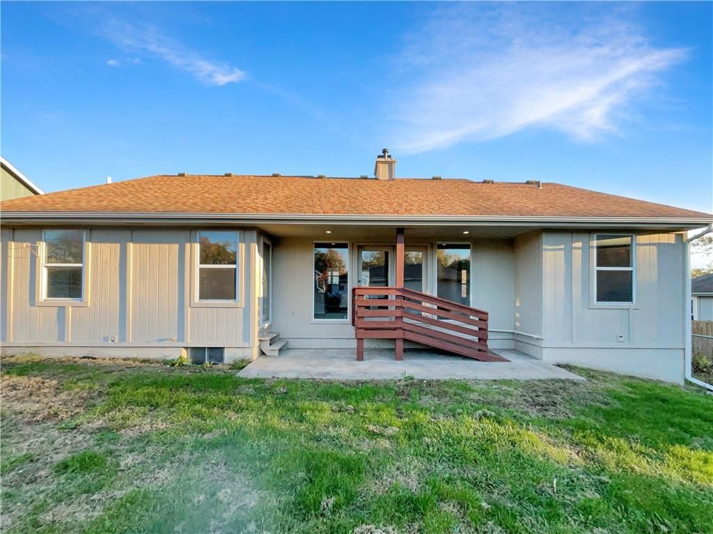 18806 E Manor Drive — photo 8