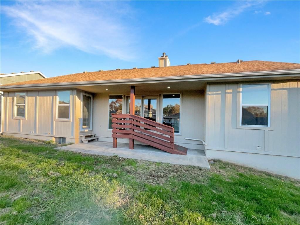 18806 E Manor Drive — photo 10