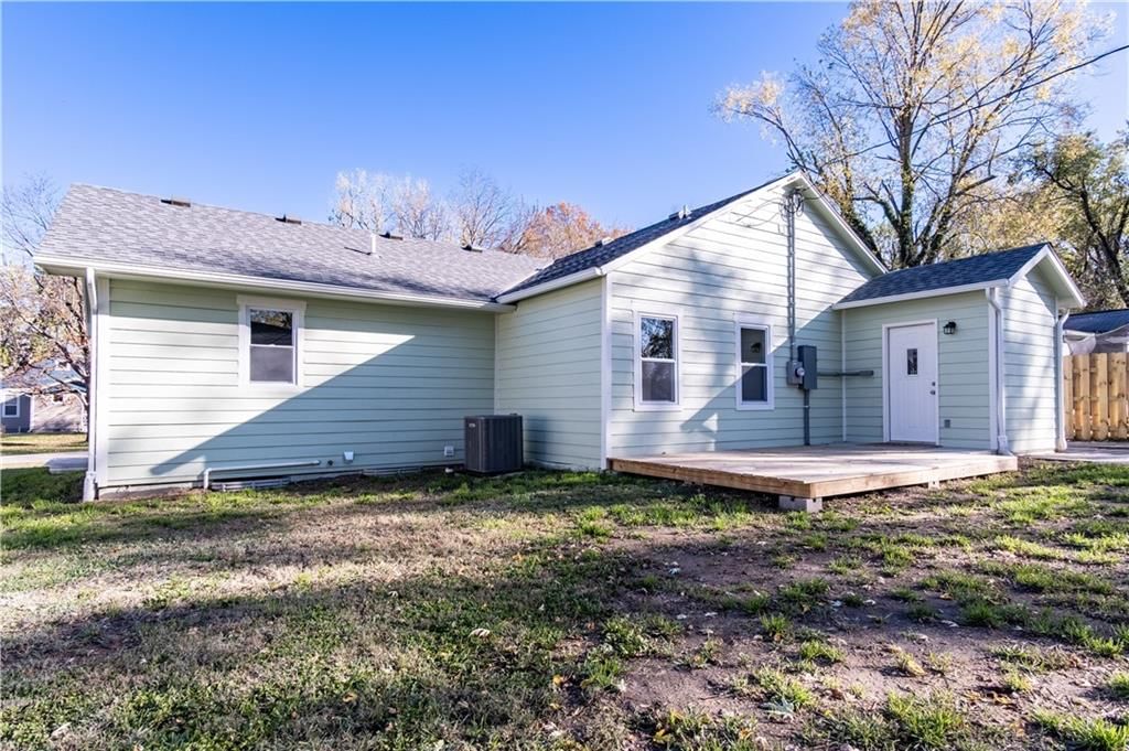 314 S Sycamore Street E — photo 13