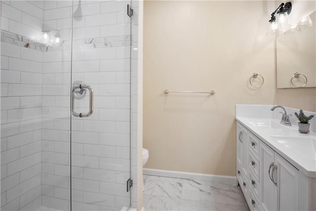 314 S Sycamore Street E — photo 15