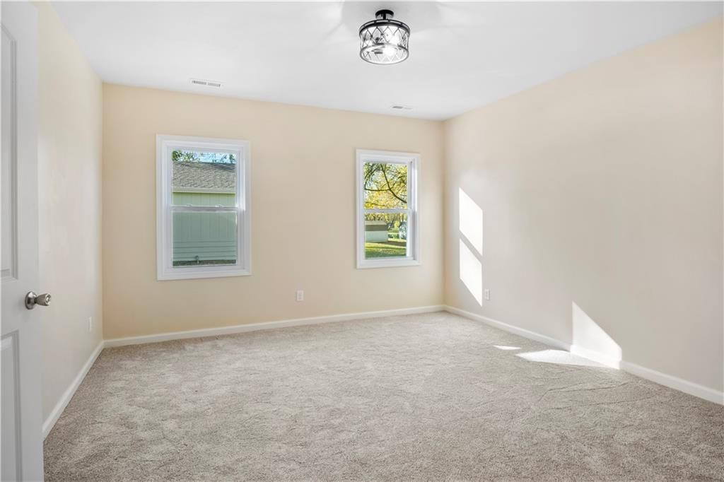 314 S Sycamore Street E — photo 17