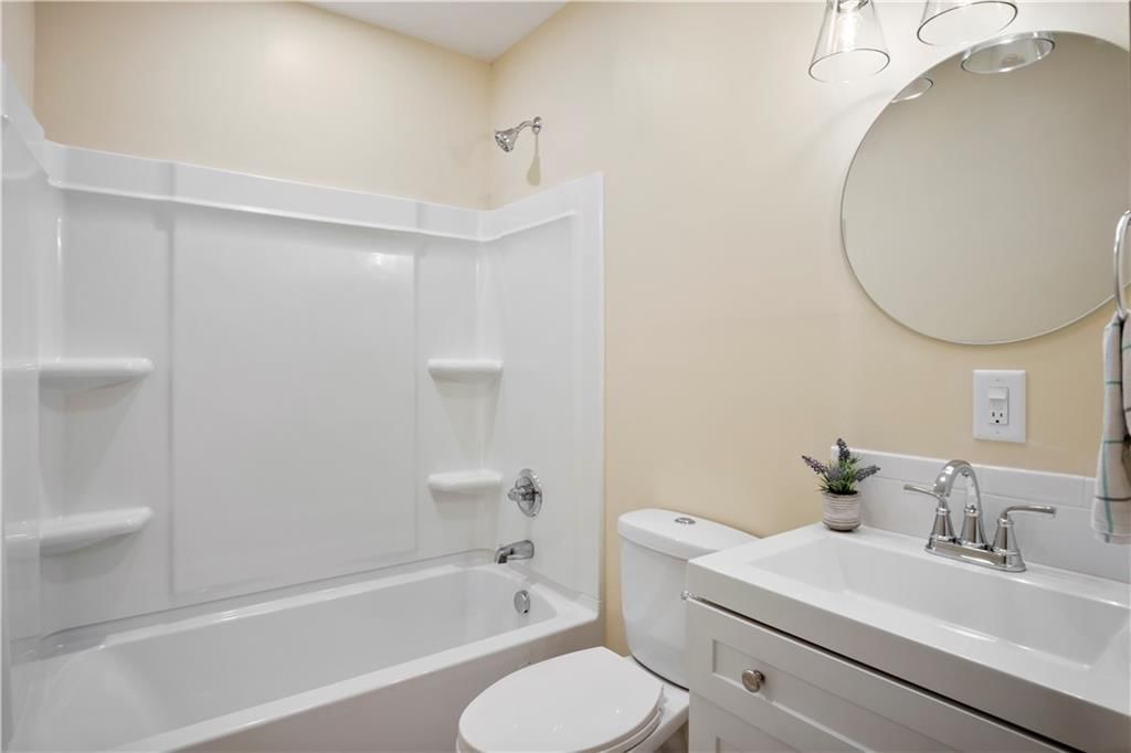 314 S Sycamore Street E — photo 18