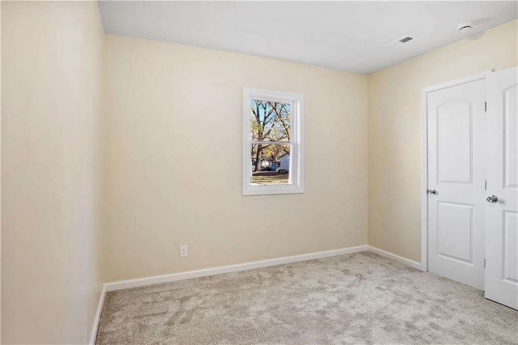 314 S Sycamore Street E — photo 20