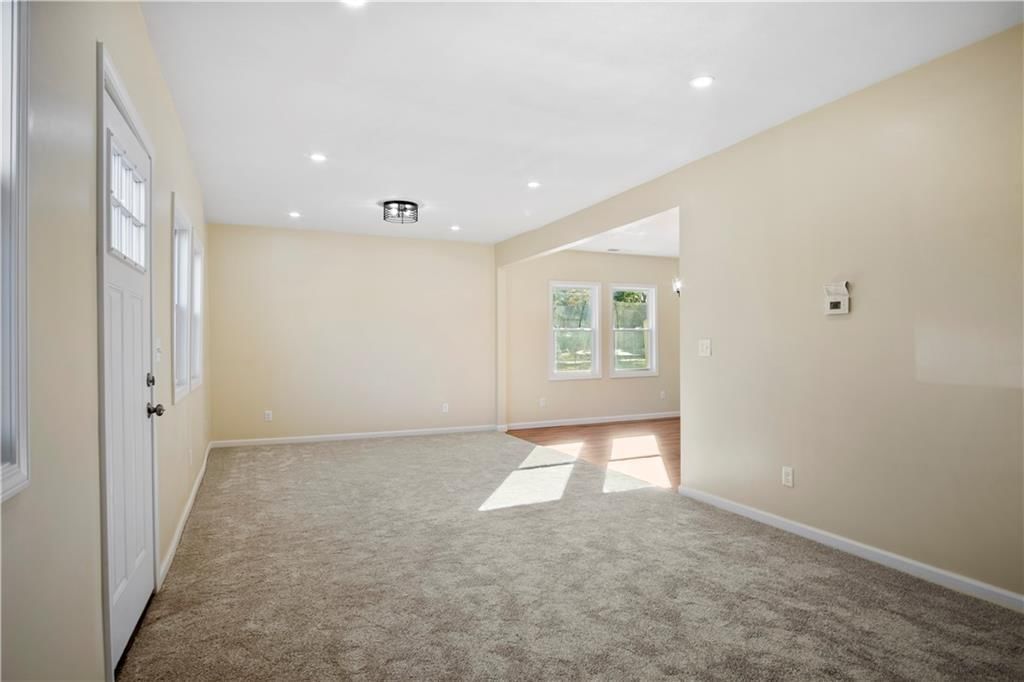 314 S Sycamore Street E — photo 3