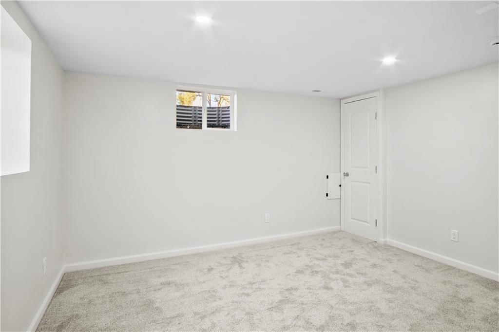 314 S Sycamore Street E — photo 27