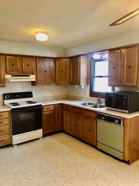 7479 Skyline Drive — photo 9