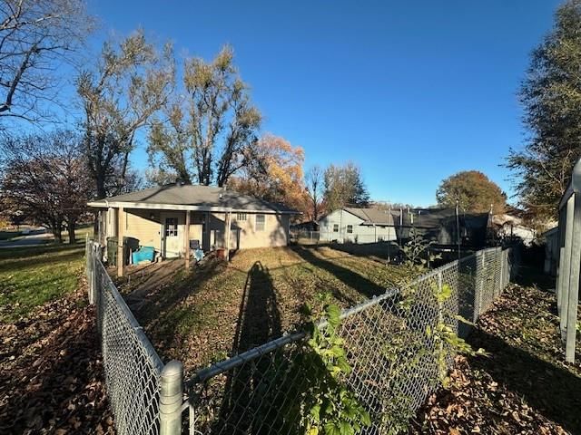 807 Main Street — photo 2