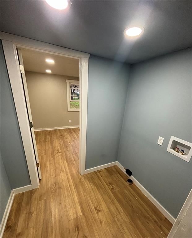 2527 Clark Avenue — photo 14