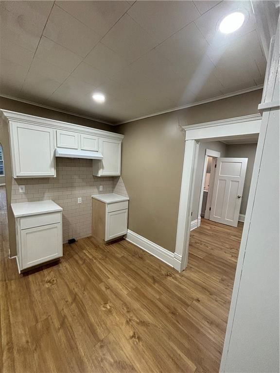 2527 Clark Avenue — photo 8