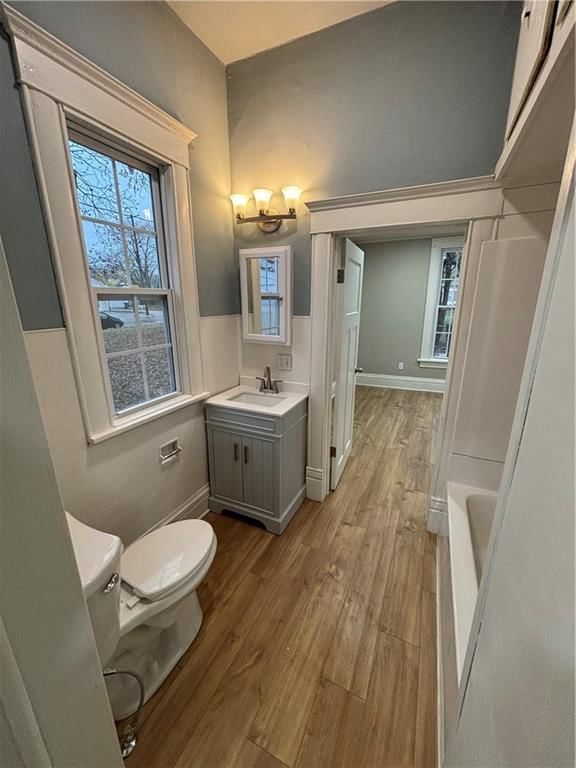 2527 Clark Avenue — photo 10