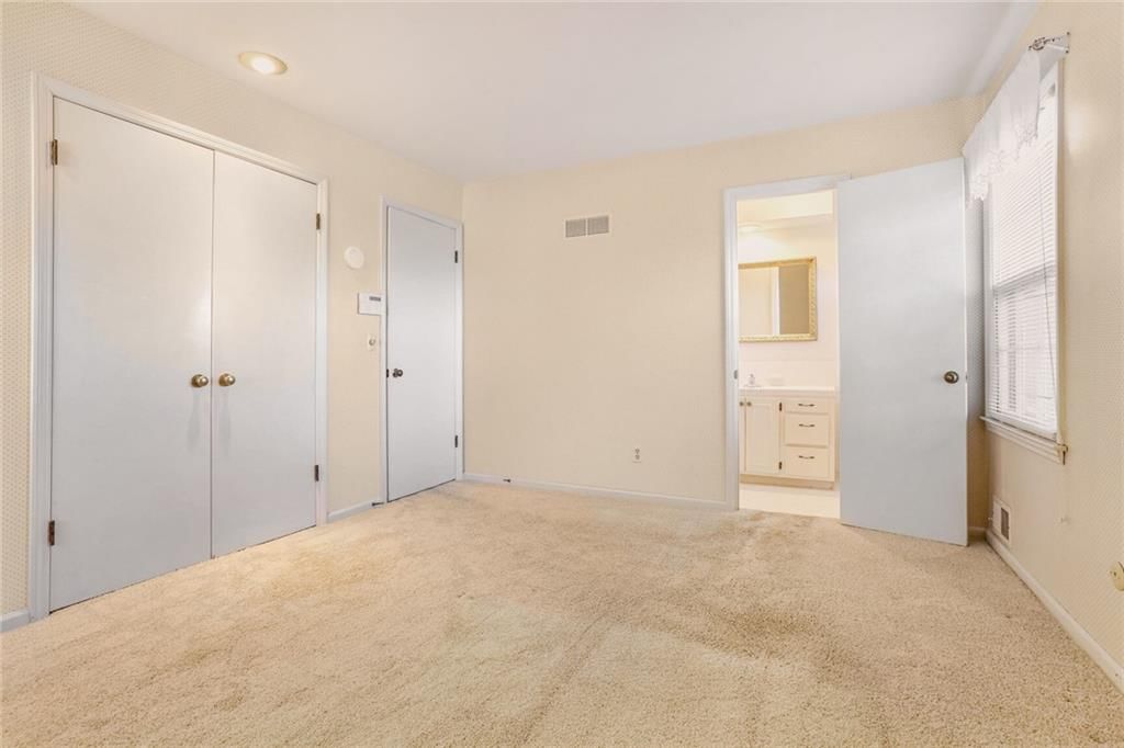 5436 NW 70th Street — photo 17