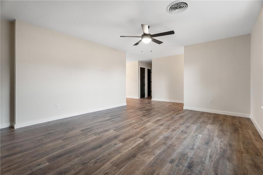 2221 Samuel Place — photo 10
