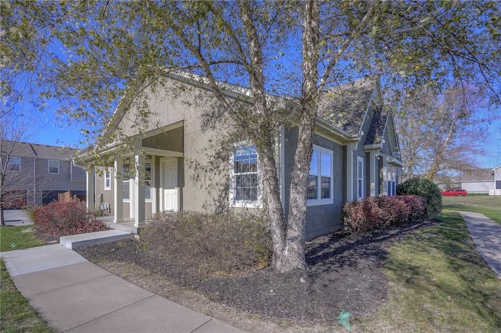 16485 S Laurelwood Street — photo 2