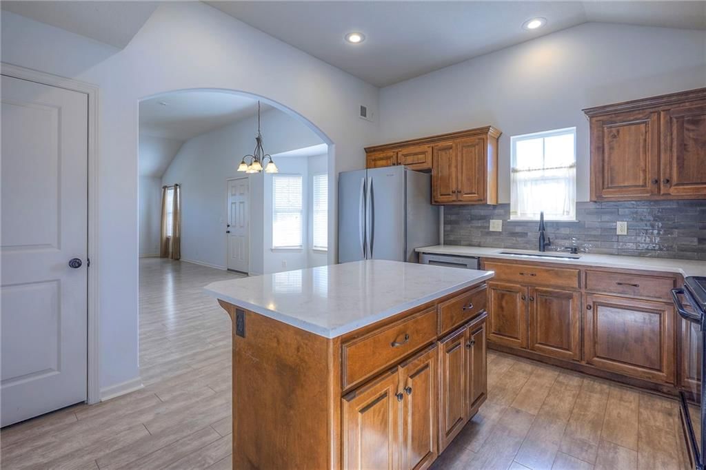 16485 S Laurelwood Street — photo 13