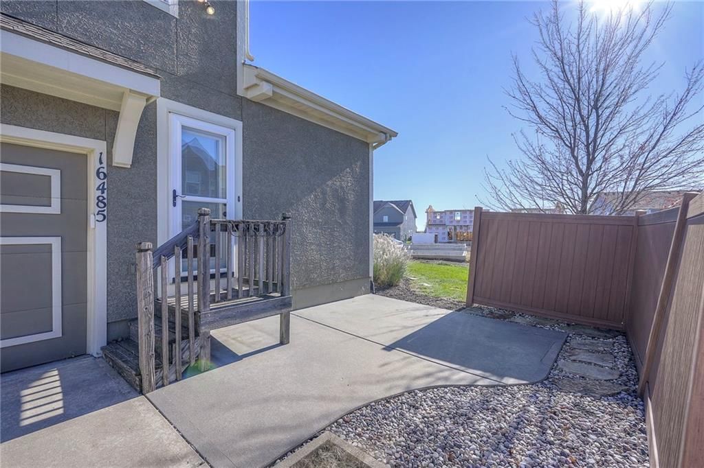 16485 S Laurelwood Street — photo 5