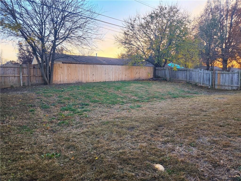 408 Indian Trail — photo 4