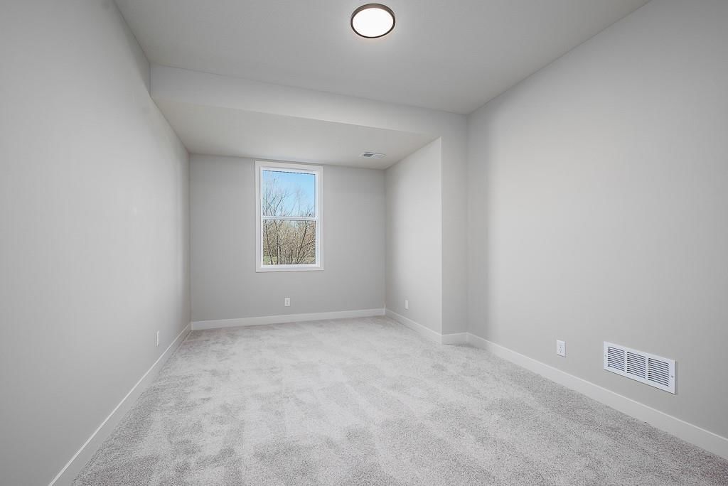 11214 Kimball Avenue — photo 17