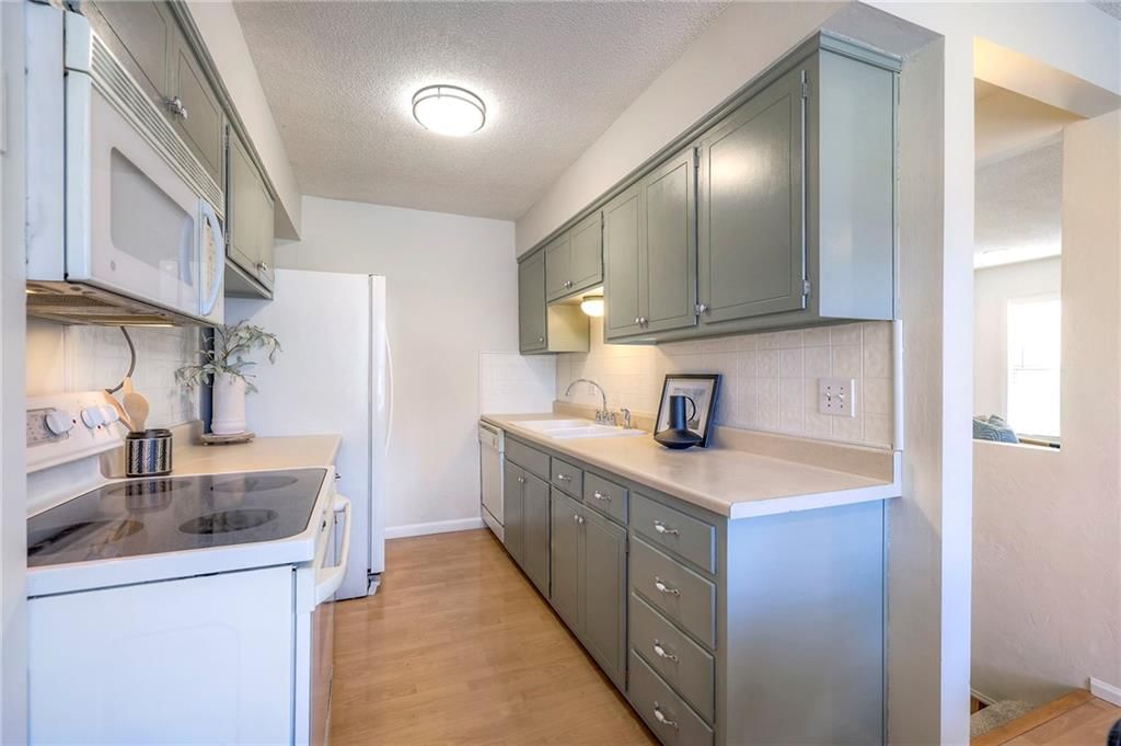 8211 Grandview Street — photo 15