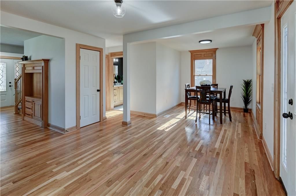 2326 Harvard Avenue — photo 13