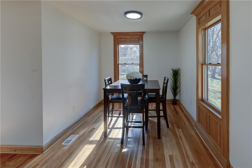 2326 Harvard Avenue — photo 14