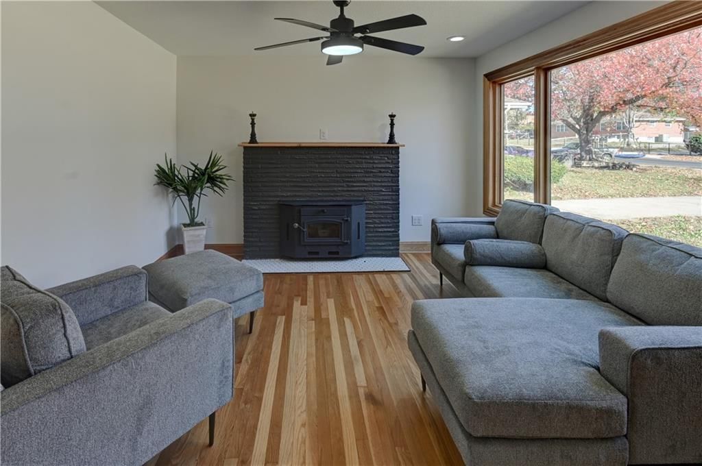 2326 Harvard Avenue — photo 20