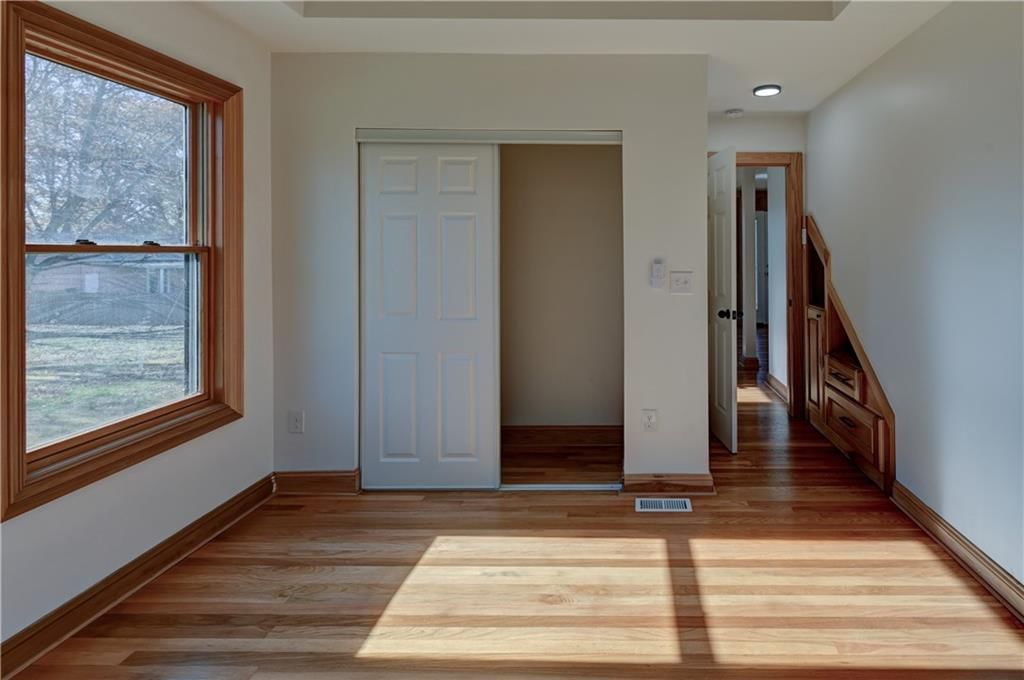 2326 Harvard Avenue — photo 23