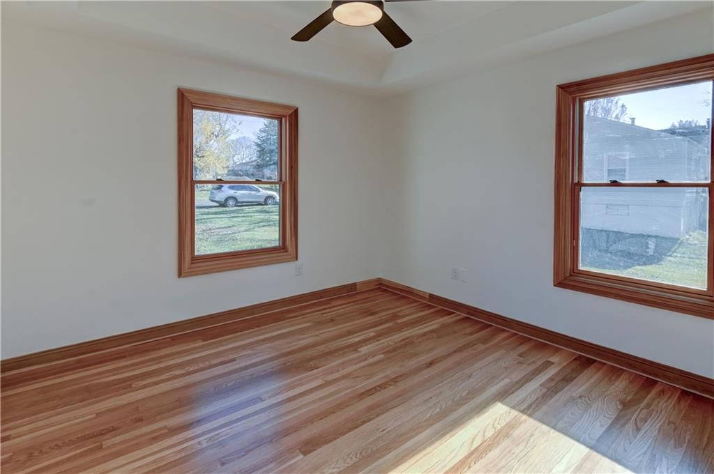 2326 Harvard Avenue — photo 24