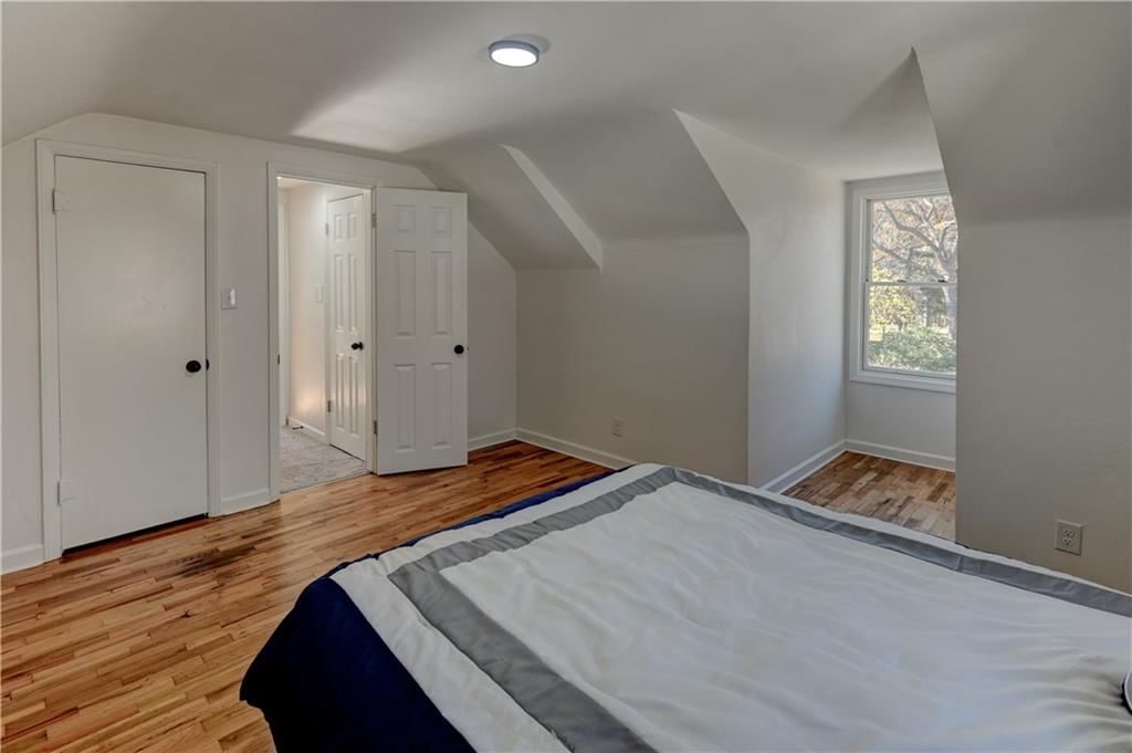 2326 Harvard Avenue — photo 29