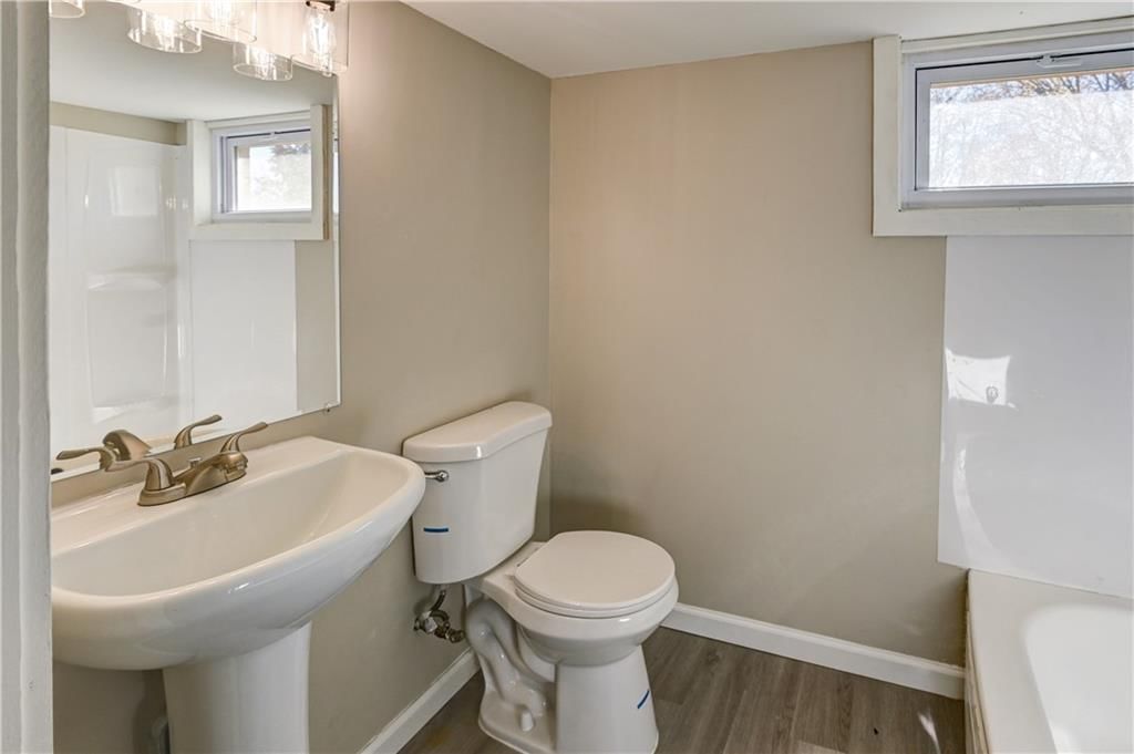 2326 Harvard Avenue — photo 41