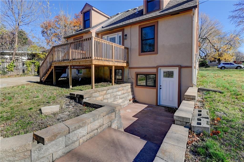 2326 Harvard Avenue — photo 47