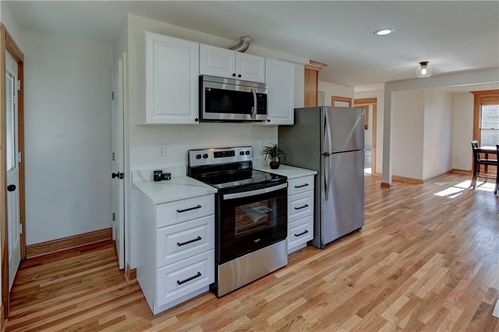 2326 Harvard Avenue — photo 9