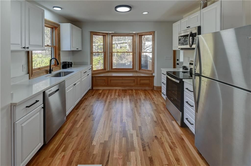 2326 Harvard Avenue — photo 10