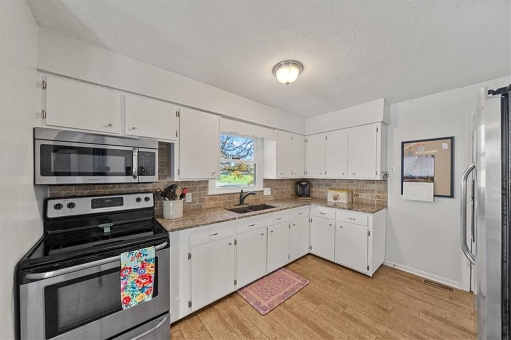 101 Maple Terrace — photo 9