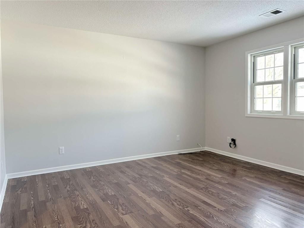 2904 Robin Lane — photo 3