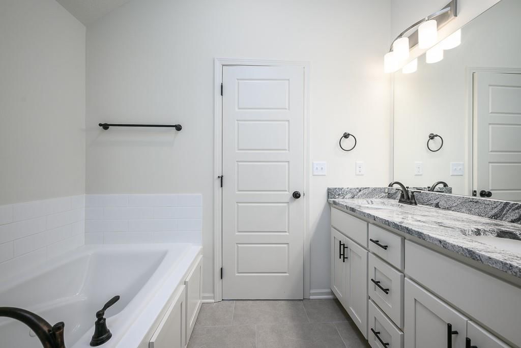 11150 Nogard Avenue — photo 16