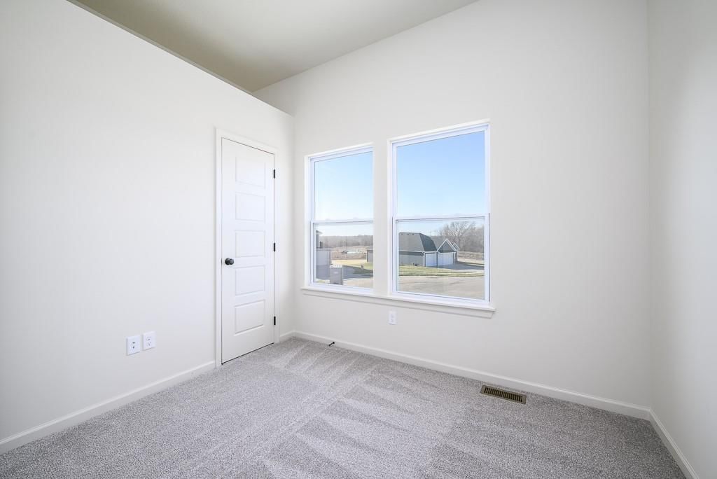 11150 Nogard Avenue — photo 19