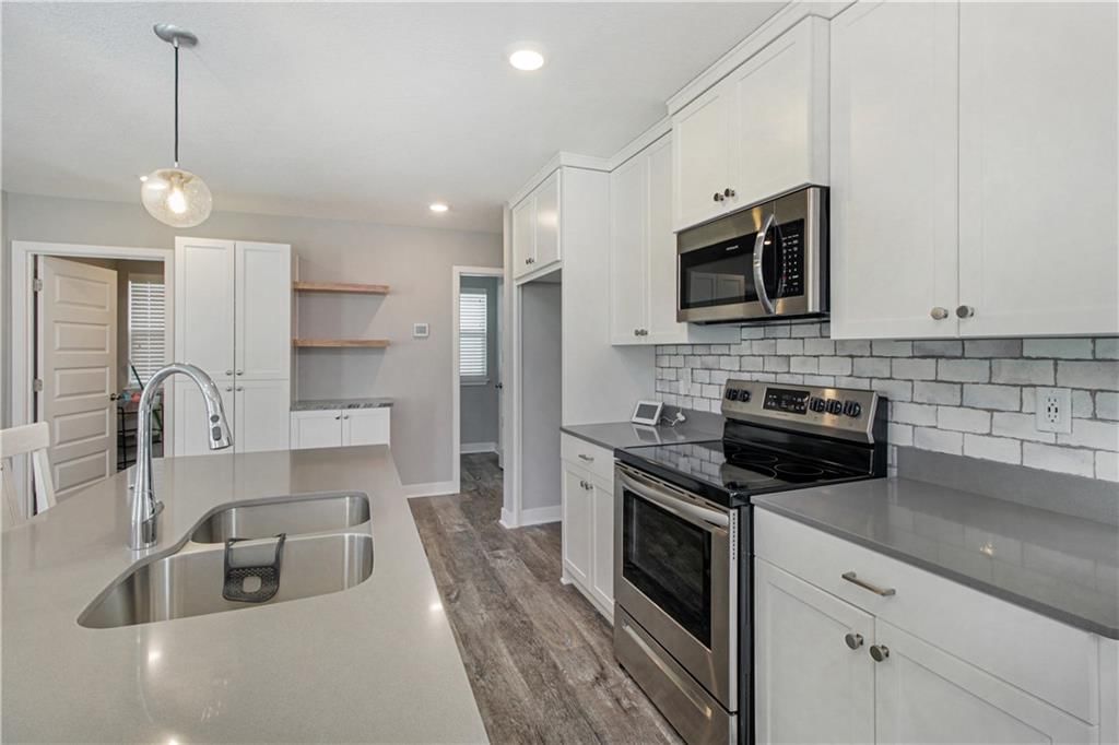 8815 SW 8th Street — photo 8