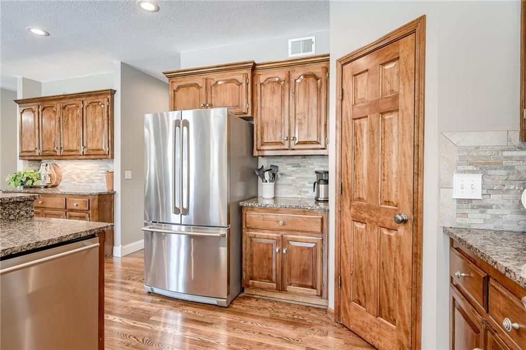 9009 N Hunter Avenue — photo 17