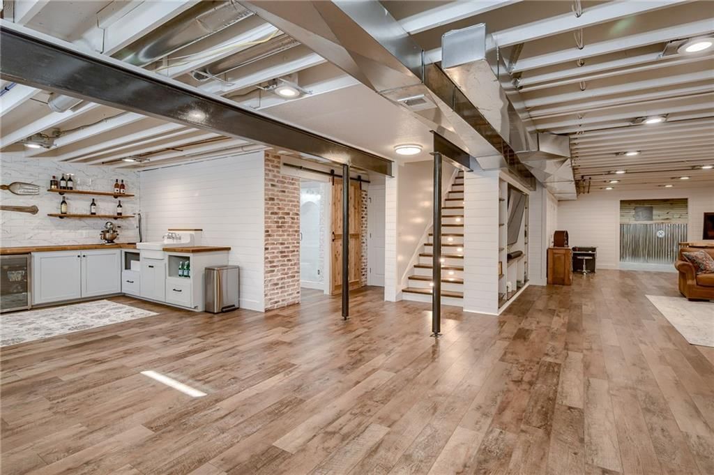 9009 N Hunter Avenue — photo 42