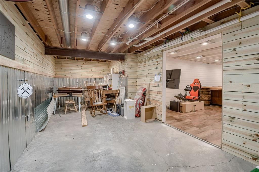 9009 N Hunter Avenue — photo 45