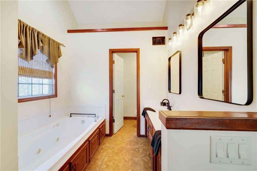 5213 NE Holiday Drive — photo 14