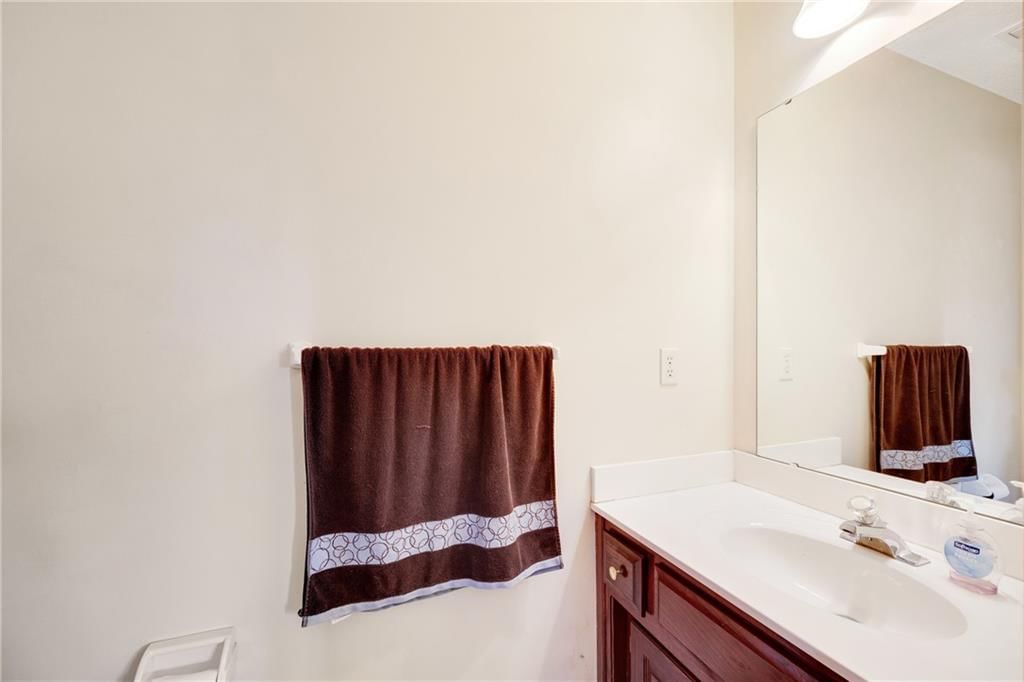 5213 NE Holiday Drive — photo 27