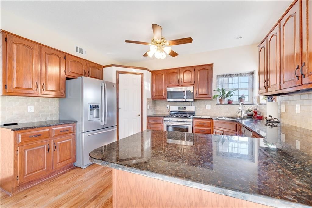 5213 NE Holiday Drive — photo 8