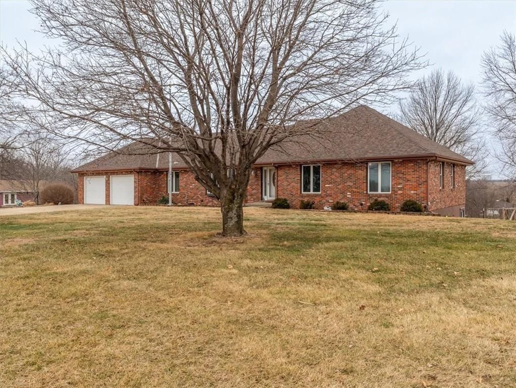 7020 SE Summit Drive — photo 2