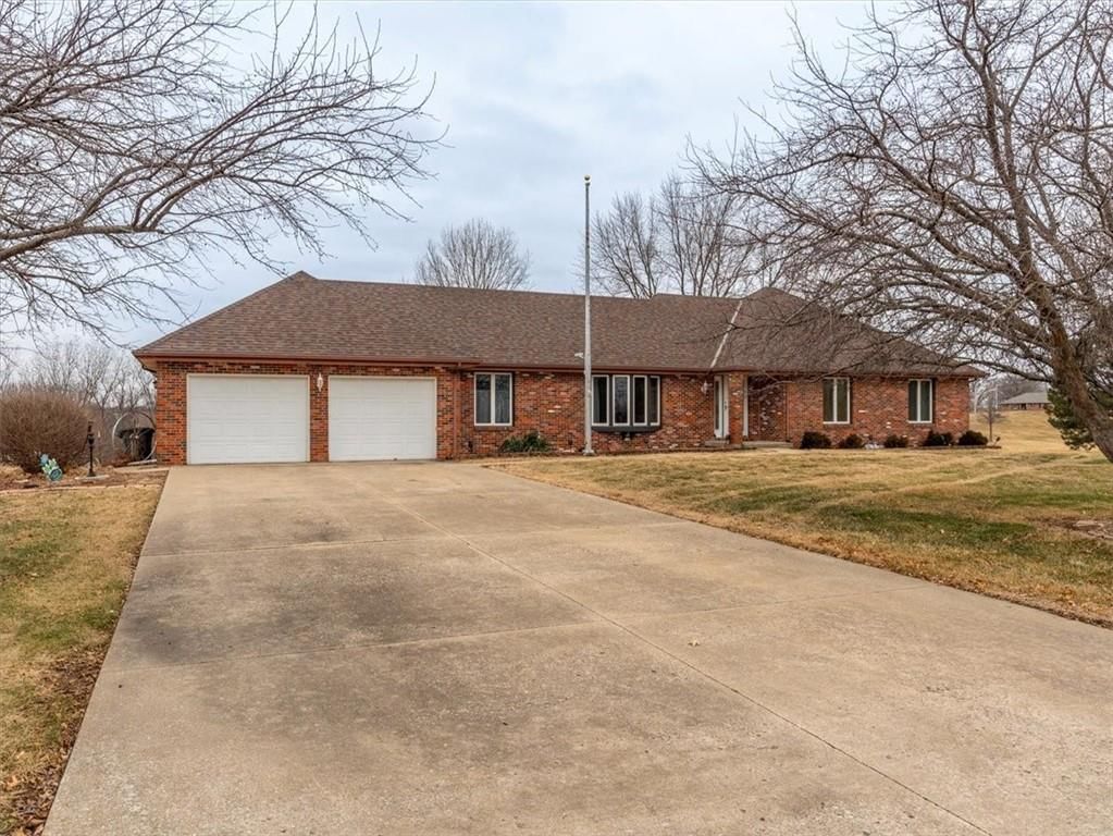 7020 SE Summit Drive — photo 3