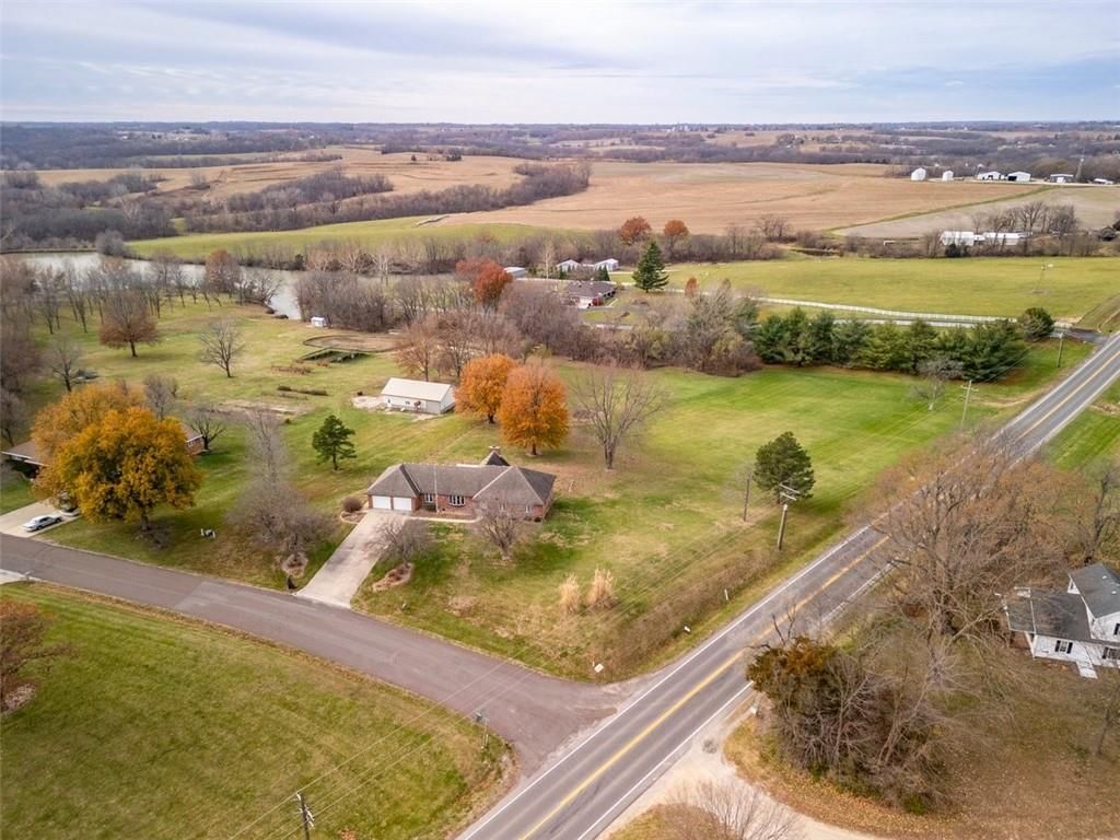 7020 SE Summit Drive — photo 4