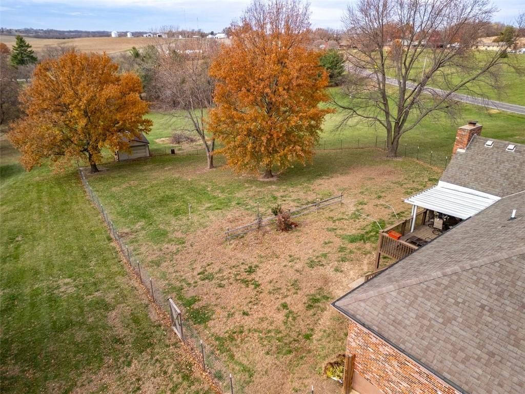 7020 SE Summit Drive — photo 32