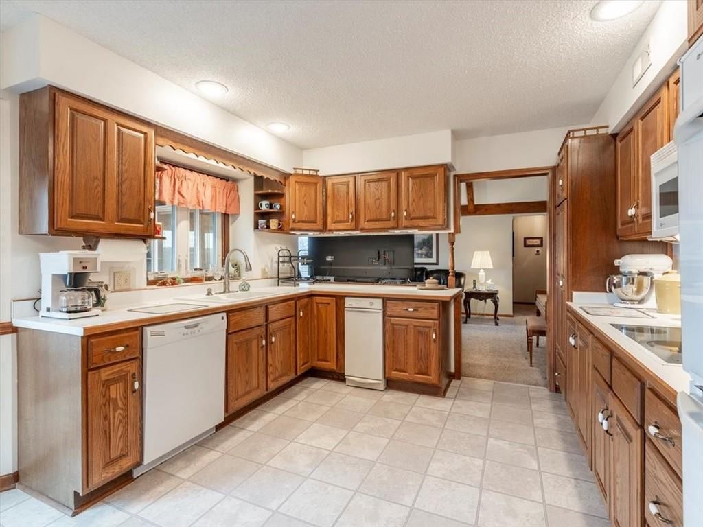 7020 SE Summit Drive — photo 9