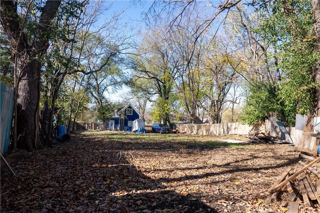 825 S Delaware Street — photo 11