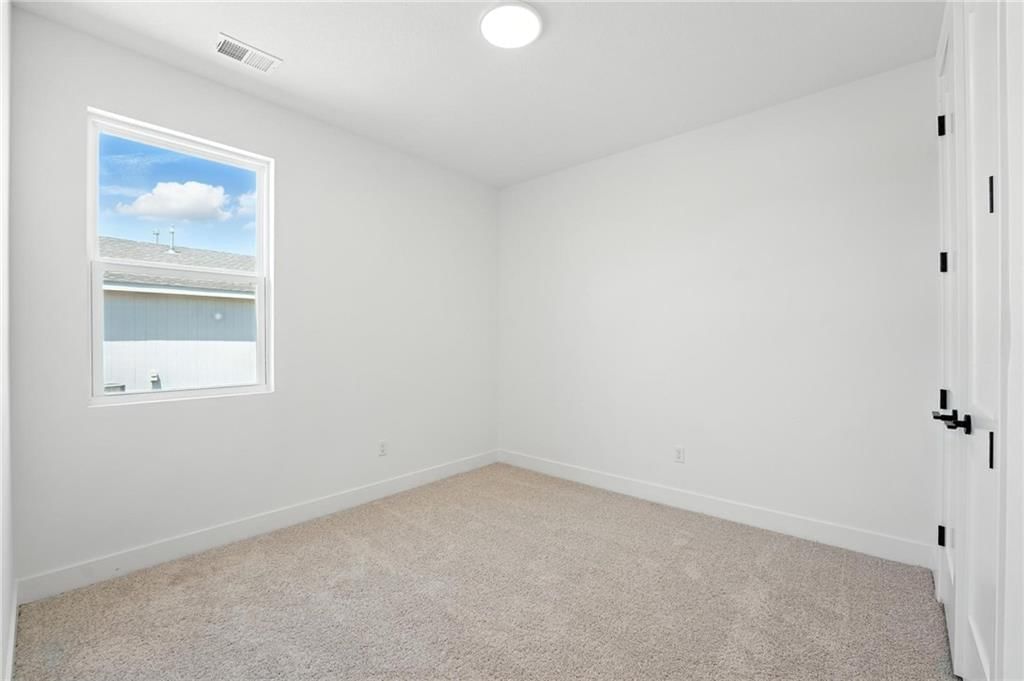 1660 Grayhawk Drive — photo 9